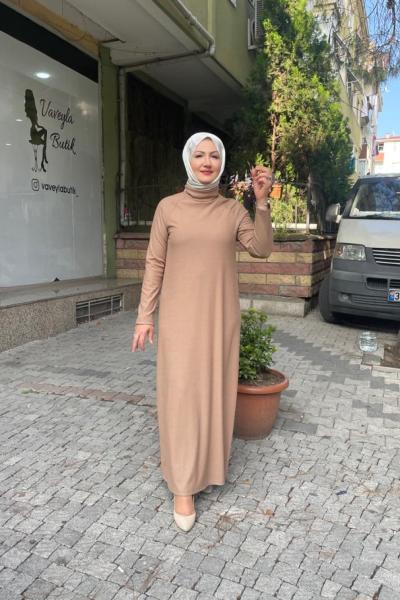 Balıkcı yaka örme elbise  Bej