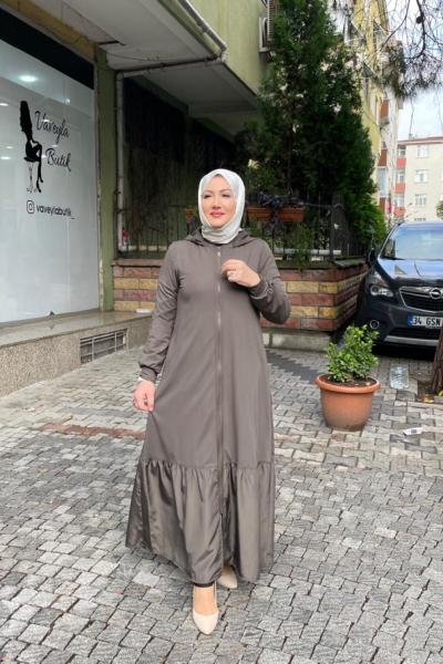 Banbu arkası kat kat paraşut detaylı ferace Haki