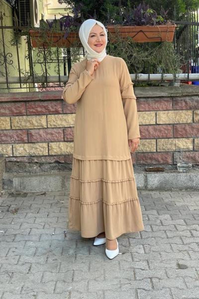 Etek ucu ve koları fır fırlı elbıse Bej