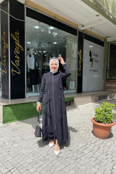 Kat kat detaylı ferace  Siyah