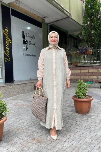 Kendinden nakışli keten gömlek Bej