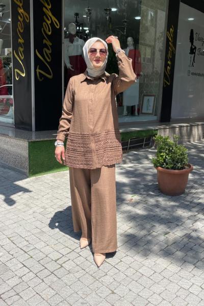 Keten kumaş etek kısmı dantellı pantolonlu takım Kahverengi
