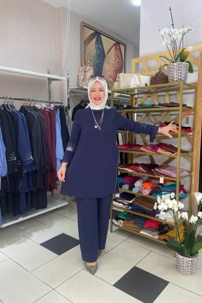 Kolları taş detaylı abıye takım Lacivert