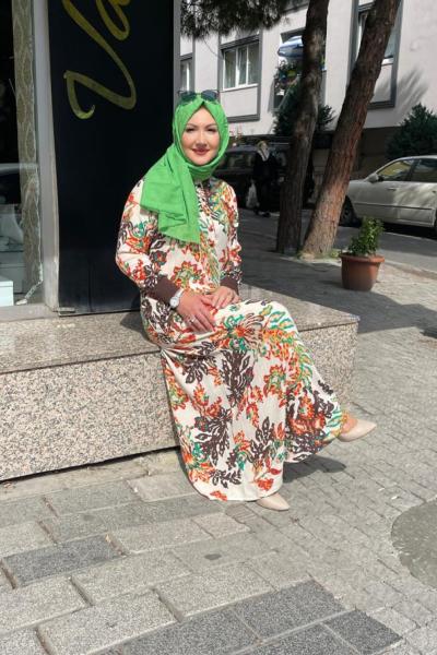 Kolları ve yakası ribanalı elbıse Sütlü Kahve