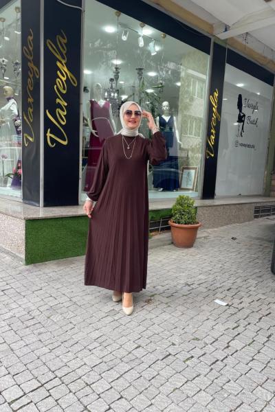 Komple pılıseli balon kol elbise Acı Kahve