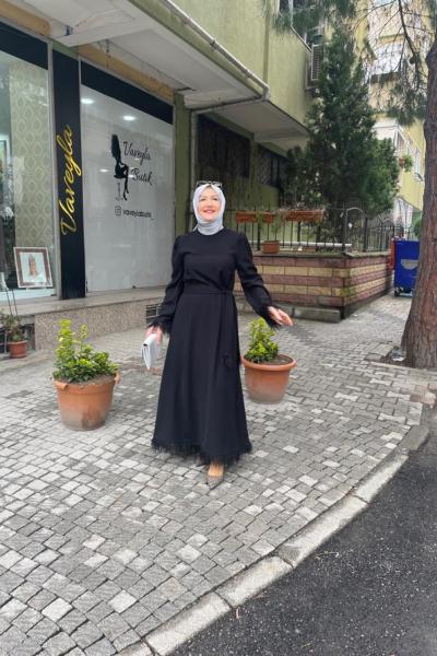 Krep kumaş kol ve etek ucu sacaklı Siyah