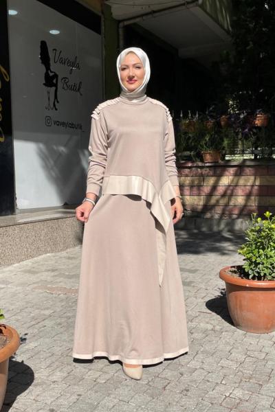 Omuzları ve beli deri kemer detaylı çelik eteklı takım Taş Rengi