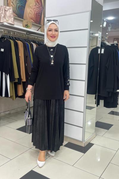 Ön kısmı dugme detaylı eteklı takım Siyah