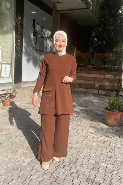 Önden büyük ceplı kapaklı pantolonlu takım Kahverengi Bej