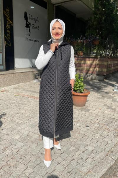 Önden zincirli yelek Siyah