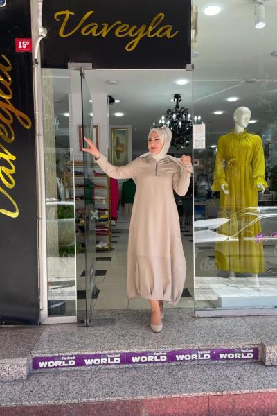 Önünde fermuar detaylı elbise Bej
