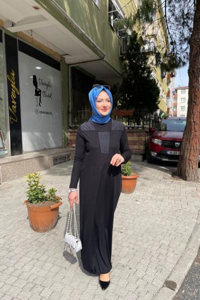 Parıltı Detaylı Elbise Siyah