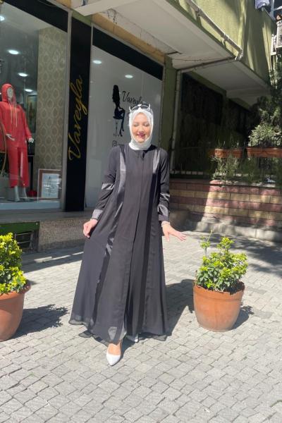 Şifon saten geçişli olan ferace Siyah