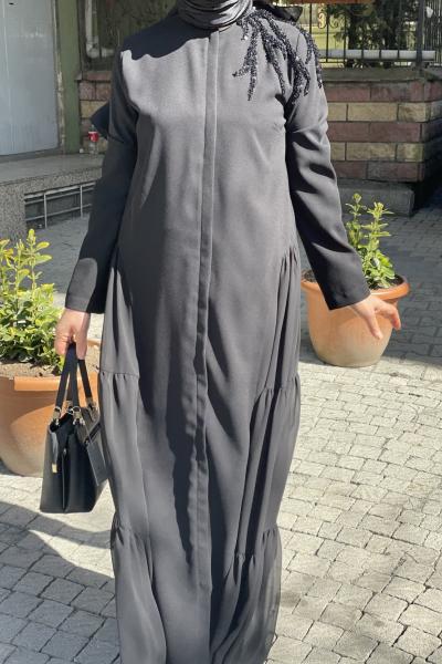 Sol Omuzu Parıltı İşlemeli Eteği Kat Kat Detaylı Abaya Siyah
