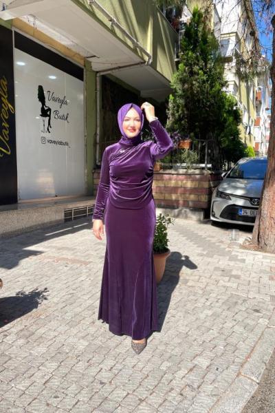 Tunigi yandan drapeli taş detayli kadife etekli takım Mor