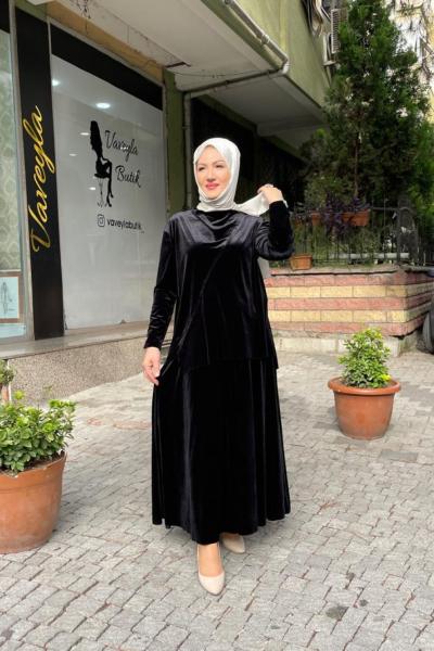 Tuniginin yakası degaje önü dikiş detaylı eteklı takım Siyah