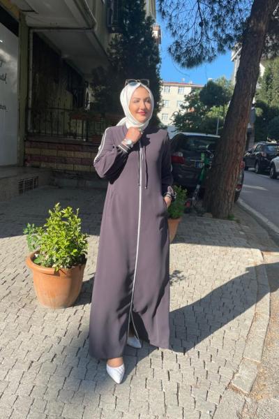 Yakası bagcıklı kolları apoletli ferace Gri