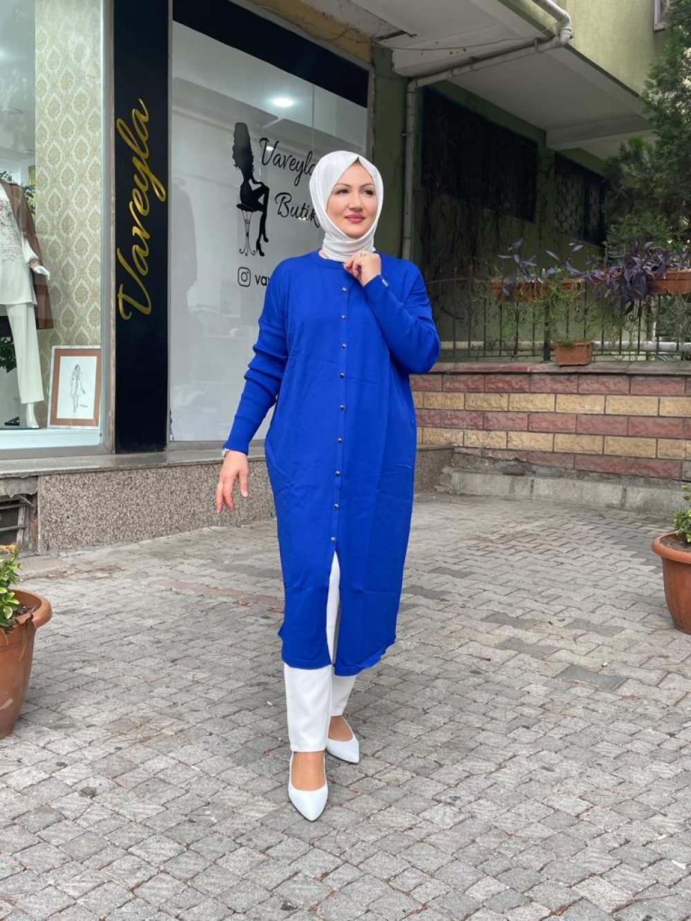 Uzun önden dügmeli hırka Saks Mavisi Modelleri En Uygun Fiyatlarla
